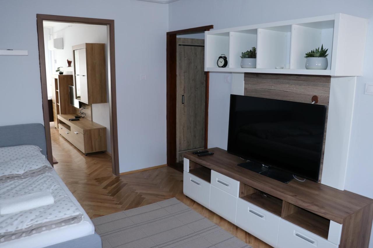 Petofi Apartman Apartment แซแก็ด ภายนอก รูปภาพ